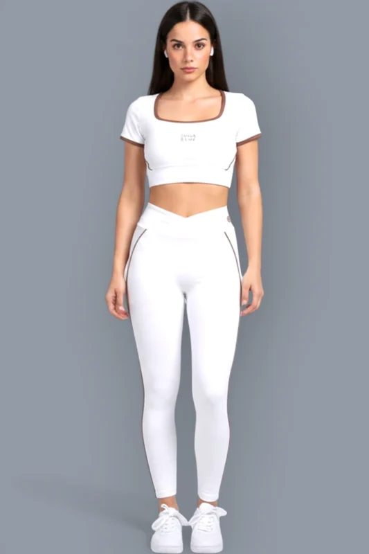 Off White Seamless Set