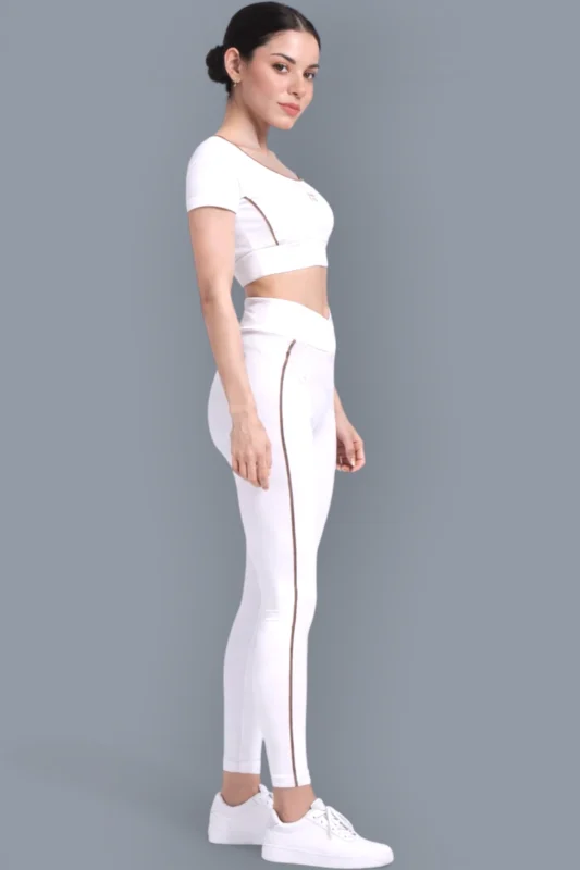 Off White Seamless Set