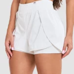 Off-white 2-in-1 shorts with inner pockets