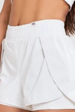 Off-white 2-in-1 shorts with inner pockets